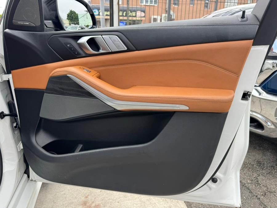 2020 BMW X7 M50i Sports Activity Vehicle, available for sale in Jamaica, New York | Sunrise Autoland. Jamaica, New York 2020 BMW X7 M50i Sports Activity Vehicle, available for sale in Jamaica, New York | Sunrise Autoland. Jamaica, New York