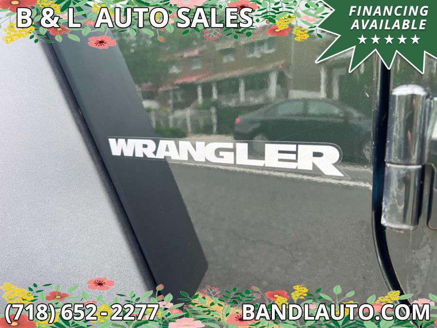 2011 Jeep Wrangler 4WD 2dr Rubicon Custom, available for sale in Bronx, New York | B & L Auto Sales LLC. Bronx, New York 2011 Jeep Wrangler 4WD 2dr Rubicon Custom, available for sale in Bronx, New York | B & L Auto Sales LLC. Bronx, New York