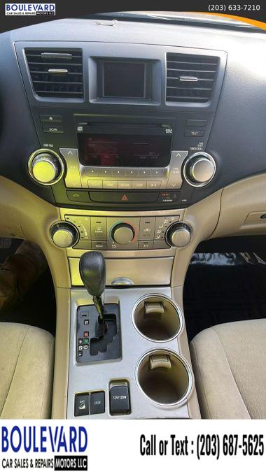 2012 Toyota Highlander SE Sport Utility 4D, available for sale in New Haven, Connecticut | Boulevard Motors LLC. New Haven, Connecticut 2012 Toyota Highlander SE Sport Utility 4D, available for sale in New Haven, Connecticut | Boulevard Motors LLC. New Haven, Connecticut