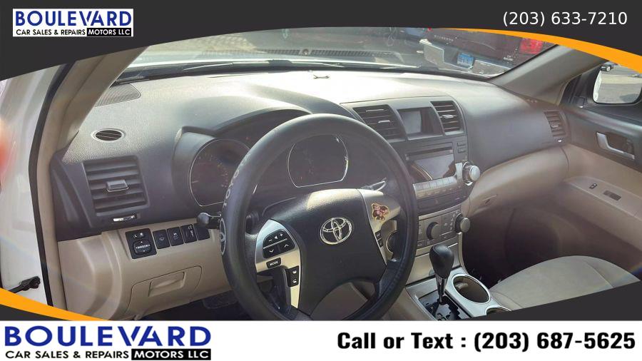 2012 Toyota Highlander SE Sport Utility 4D, available for sale in New Haven, Connecticut | Boulevard Motors LLC. New Haven, Connecticut 2012 Toyota Highlander SE Sport Utility 4D, available for sale in New Haven, Connecticut | Boulevard Motors LLC. New Haven, Connecticut
