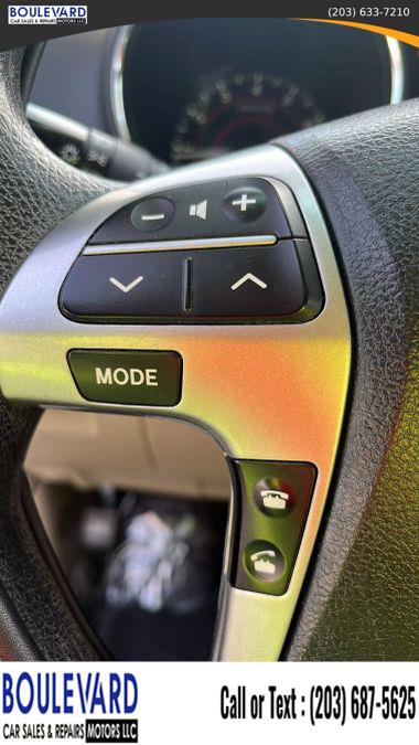2012 Toyota Highlander SE Sport Utility 4D, available for sale in New Haven, Connecticut | Boulevard Motors LLC. New Haven, Connecticut 2012 Toyota Highlander SE Sport Utility 4D, available for sale in New Haven, Connecticut | Boulevard Motors LLC. New Haven, Connecticut