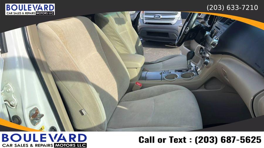 2012 Toyota Highlander SE Sport Utility 4D, available for sale in New Haven, Connecticut | Boulevard Motors LLC. New Haven, Connecticut 2012 Toyota Highlander SE Sport Utility 4D, available for sale in New Haven, Connecticut | Boulevard Motors LLC. New Haven, Connecticut