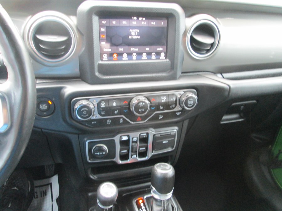 2018 Jeep Wrangler Unlimited Sahara 4x4, available for sale in Levittown, Pennsylvania | Levittown Auto. Levittown, Pennsylvania 2018 Jeep Wrangler Unlimited Sahara 4x4, available for sale in Levittown, Pennsylvania | Levittown Auto. Levittown, Pennsylvania