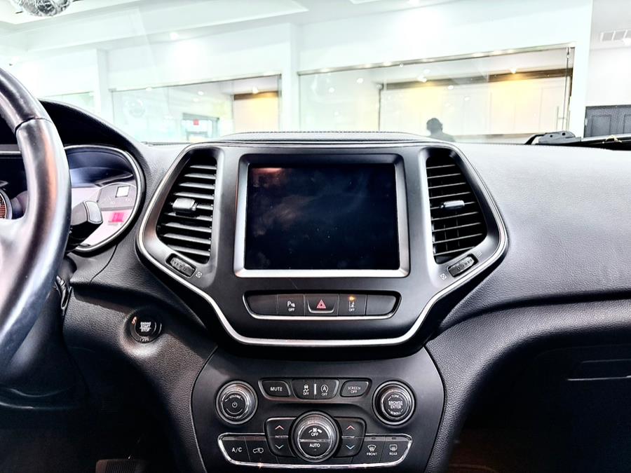 2021 Jeep Cherokee Latitude Lux FWD, available for sale in Franklin Square, New York | Luxury Motor Club. Franklin Square, New York 2021 Jeep Cherokee Latitude Lux FWD, available for sale in Franklin Square, New York | Luxury Motor Club. Franklin Square, New York