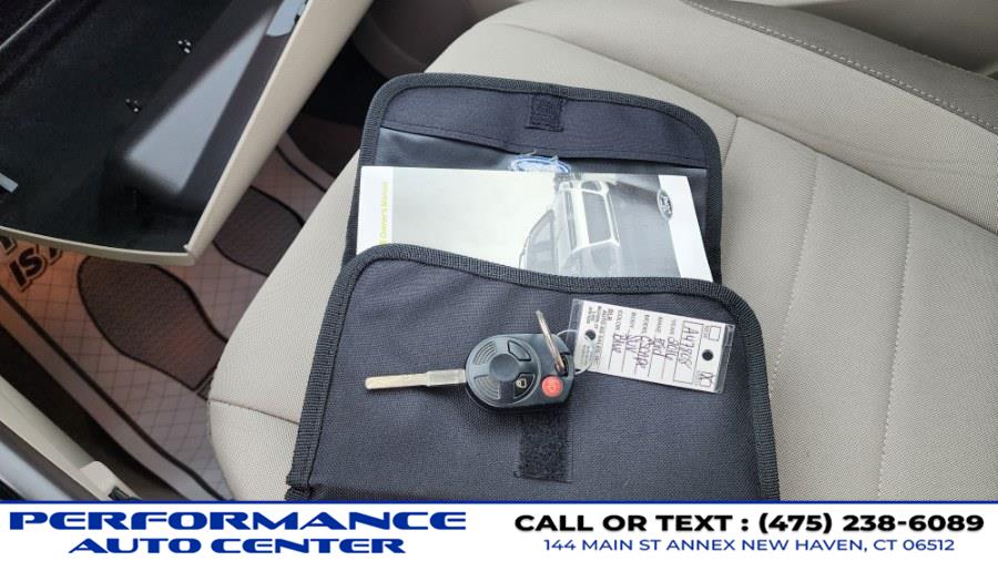 2016 Ford Escape 4WD 4dr SE, available for sale in New Haven, Connecticut | Performance Auto Sales LLC. New Haven, Connecticut 2016 Ford Escape 4WD 4dr SE, available for sale in New Haven, Connecticut | Performance Auto Sales LLC. New Haven, Connecticut