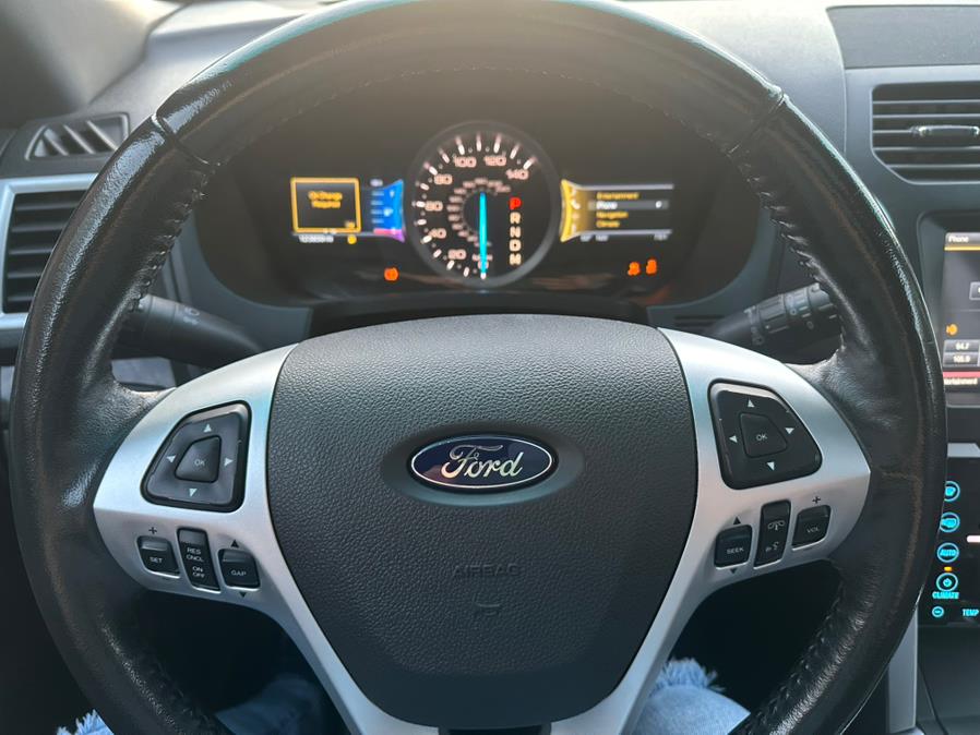 2011 Ford Explorer 4WD 4dr Limited, available for sale in New Britain, Connecticut | Central Auto Sales & Service. New Britain, Connecticut 2011 Ford Explorer 4WD 4dr Limited, available for sale in New Britain, Connecticut | Central Auto Sales & Service. New Britain, Connecticut
