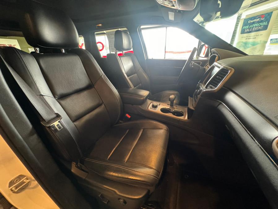 2015 Jeep Grand Cherokee 4WD 4dr Limited, available for sale in West Hartford, Connecticut | AutoMax. West Hartford, Connecticut 2015 Jeep Grand Cherokee 4WD 4dr Limited, available for sale in West Hartford, Connecticut | AutoMax. West Hartford, Connecticut
