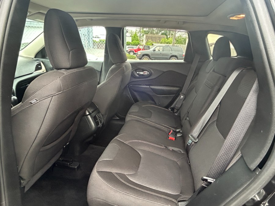 2015 Jeep Cherokee 4WD 4dr Latitude, available for sale in West Babylon, New York | New Gen Auto Group. West Babylon, New York 2015 Jeep Cherokee 4WD 4dr Latitude, available for sale in West Babylon, New York | New Gen Auto Group. West Babylon, New York