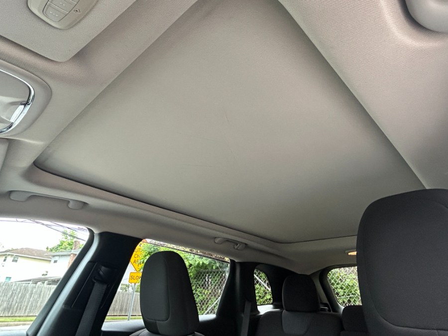 2015 Jeep Cherokee 4WD 4dr Latitude, available for sale in West Babylon, New York | New Gen Auto Group. West Babylon, New York 2015 Jeep Cherokee 4WD 4dr Latitude, available for sale in West Babylon, New York | New Gen Auto Group. West Babylon, New York