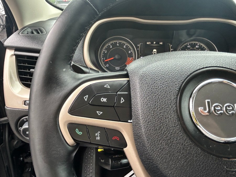 2015 Jeep Cherokee 4WD 4dr Latitude, available for sale in West Babylon, New York | New Gen Auto Group. West Babylon, New York 2015 Jeep Cherokee 4WD 4dr Latitude, available for sale in West Babylon, New York | New Gen Auto Group. West Babylon, New York