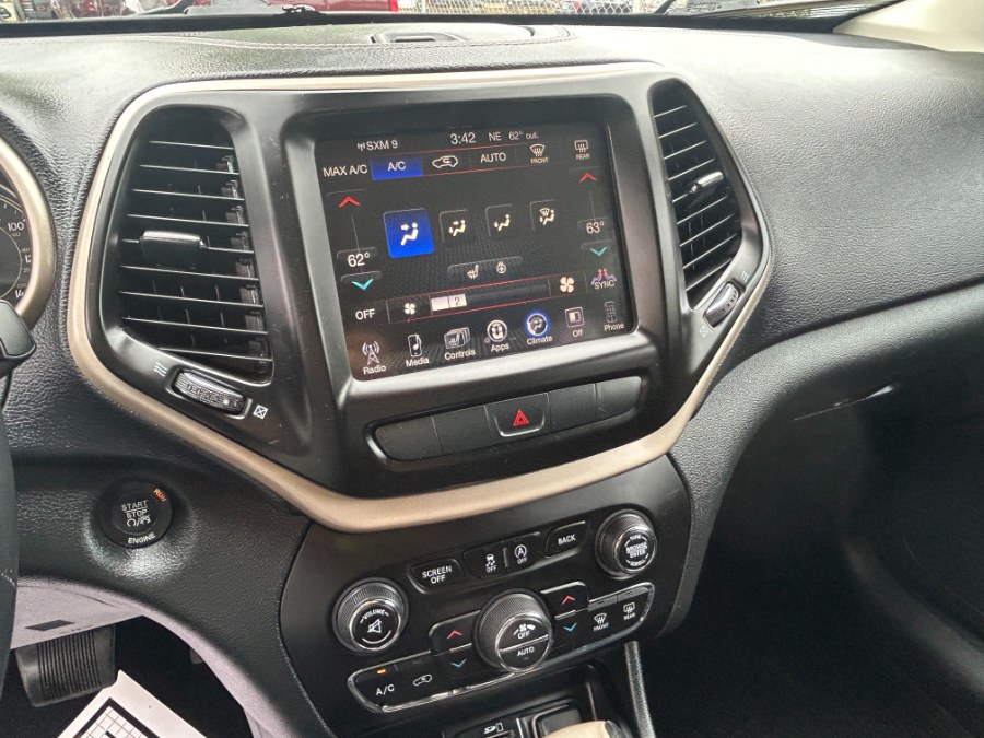 2015 Jeep Cherokee 4WD 4dr Latitude, available for sale in West Babylon, New York | New Gen Auto Group. West Babylon, New York 2015 Jeep Cherokee 4WD 4dr Latitude, available for sale in West Babylon, New York | New Gen Auto Group. West Babylon, New York