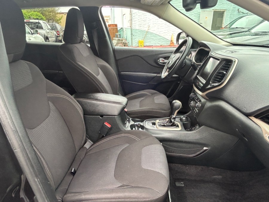 2015 Jeep Cherokee 4WD 4dr Latitude, available for sale in West Babylon, New York | New Gen Auto Group. West Babylon, New York 2015 Jeep Cherokee 4WD 4dr Latitude, available for sale in West Babylon, New York | New Gen Auto Group. West Babylon, New York