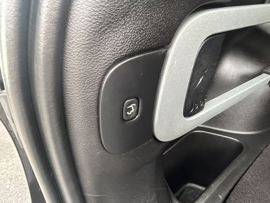 2015 Jeep Cherokee 4WD 4dr Latitude, available for sale in West Babylon, New York | New Gen Auto Group. West Babylon, New York 2015 Jeep Cherokee 4WD 4dr Latitude, available for sale in West Babylon, New York | New Gen Auto Group. West Babylon, New York
