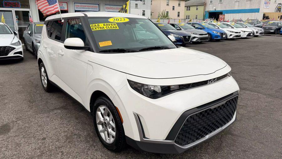 2023 Kia Soul LX Wagon 4D, available for sale in Linden, New Jersey | Route 27 Auto Mall. Linden, New Jersey 2023 Kia Soul LX Wagon 4D, available for sale in Linden, New Jersey | Route 27 Auto Mall. Linden, New Jersey