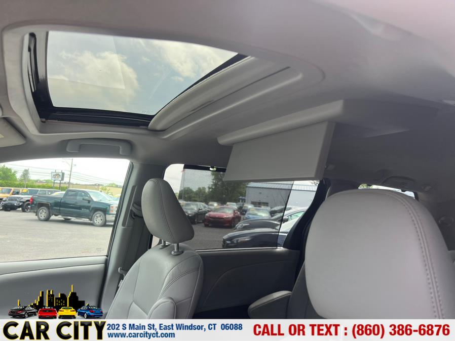 2017 Toyota Sienna XLE Premium AWD 7-Passenger (Natl), available for sale in East Windsor, Connecticut | Car City LLC. East Windsor, Connecticut 2017 Toyota Sienna XLE Premium AWD 7-Passenger (Natl), available for sale in East Windsor, Connecticut | Car City LLC. East Windsor, Connecticut