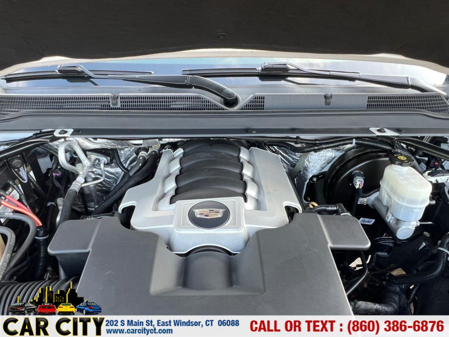 2017 Cadillac Escalade 4WD 4dr Luxury, available for sale in East Windsor, Connecticut | Car City LLC. East Windsor, Connecticut 2017 Cadillac Escalade 4WD 4dr Luxury, available for sale in East Windsor, Connecticut | Car City LLC. East Windsor, Connecticut
