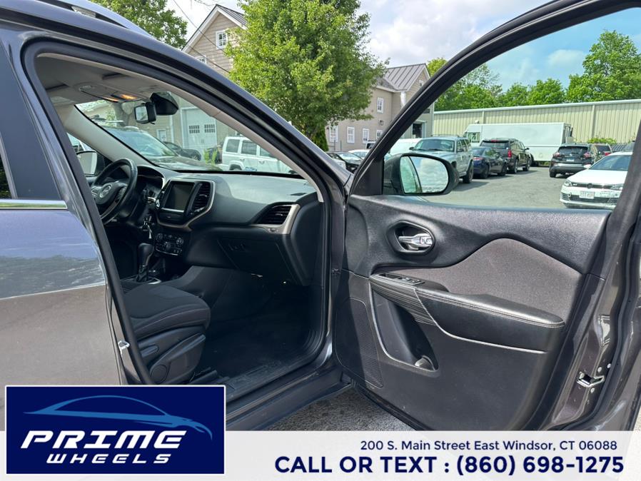 2015 Jeep Cherokee 4WD 4dr Latitude, available for sale in East Windsor, Connecticut | Prime Wheels. East Windsor, Connecticut 2015 Jeep Cherokee 4WD 4dr Latitude, available for sale in East Windsor, Connecticut | Prime Wheels. East Windsor, Connecticut
