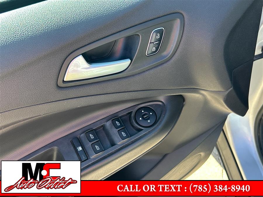 2017 Ford Escape SE 4WD, available for sale in Colby, Kansas | M C Auto Outlet Inc. Colby, Kansas 2017 Ford Escape SE 4WD, available for sale in Colby, Kansas | M C Auto Outlet Inc. Colby, Kansas