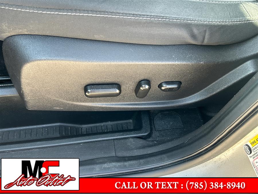 2017 Ford Escape SE 4WD, available for sale in Colby, Kansas | M C Auto Outlet Inc. Colby, Kansas 2017 Ford Escape SE 4WD, available for sale in Colby, Kansas | M C Auto Outlet Inc. Colby, Kansas