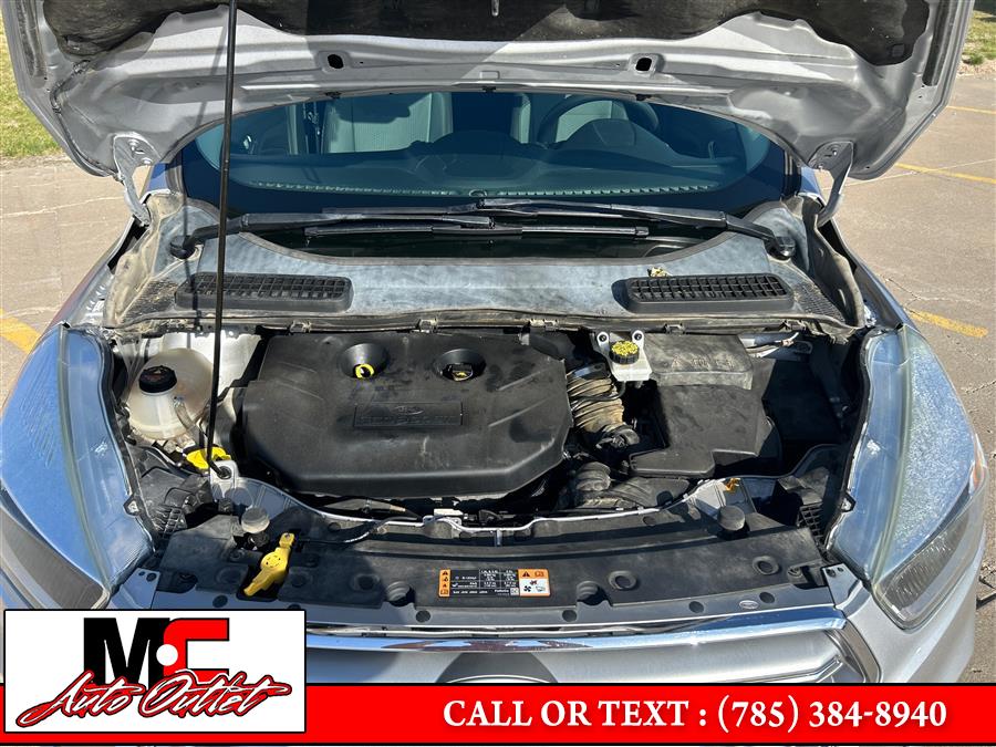 2017 Ford Escape SE 4WD, available for sale in Colby, Kansas | M C Auto Outlet Inc. Colby, Kansas 2017 Ford Escape SE 4WD, available for sale in Colby, Kansas | M C Auto Outlet Inc. Colby, Kansas