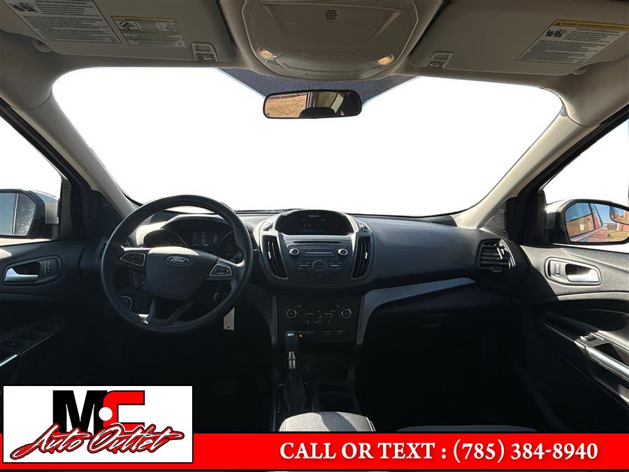 2017 Ford Escape SE 4WD, available for sale in Colby, Kansas | M C Auto Outlet Inc. Colby, Kansas 2017 Ford Escape SE 4WD, available for sale in Colby, Kansas | M C Auto Outlet Inc. Colby, Kansas