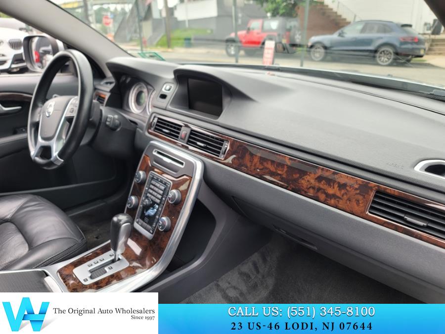 2012 Volvo XC70 AWD 4dr Wgn 3.0L T6 Premier Plus, available for sale in Lodi, New Jersey | AW Auto & Truck Wholesalers, Inc. Lodi, New Jersey 2012 Volvo XC70 AWD 4dr Wgn 3.0L T6 Premier Plus, available for sale in Lodi, New Jersey | AW Auto & Truck Wholesalers, Inc. Lodi, New Jersey