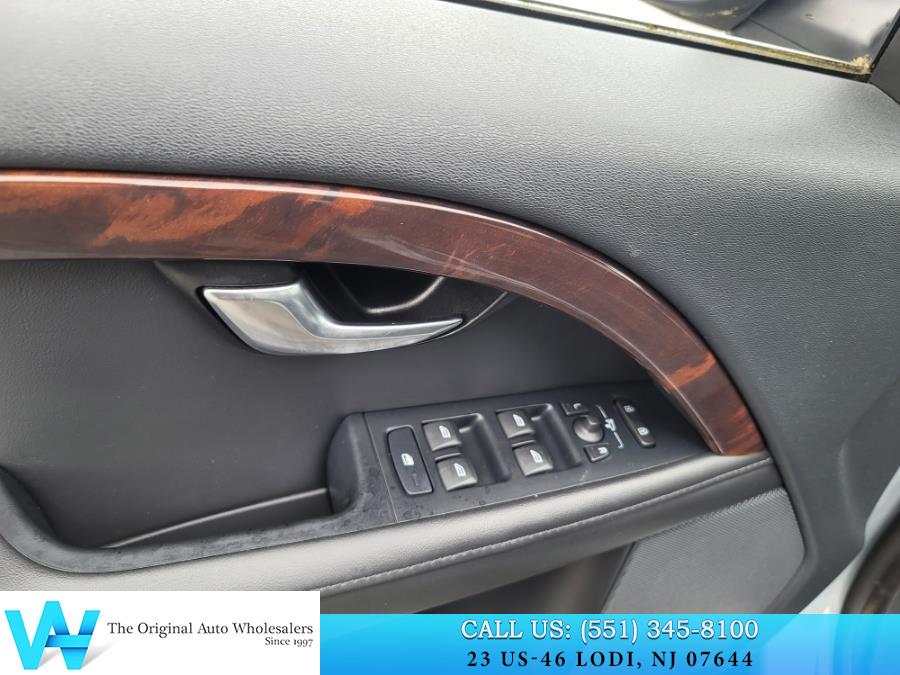 2012 Volvo XC70 AWD 4dr Wgn 3.0L T6 Premier Plus, available for sale in Lodi, New Jersey | AW Auto & Truck Wholesalers, Inc. Lodi, New Jersey 2012 Volvo XC70 AWD 4dr Wgn 3.0L T6 Premier Plus, available for sale in Lodi, New Jersey | AW Auto & Truck Wholesalers, Inc. Lodi, New Jersey