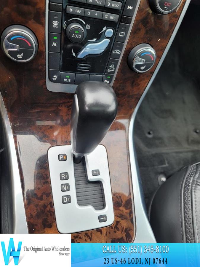 2012 Volvo XC70 AWD 4dr Wgn 3.0L T6 Premier Plus, available for sale in Lodi, New Jersey | AW Auto & Truck Wholesalers, Inc. Lodi, New Jersey 2012 Volvo XC70 AWD 4dr Wgn 3.0L T6 Premier Plus, available for sale in Lodi, New Jersey | AW Auto & Truck Wholesalers, Inc. Lodi, New Jersey