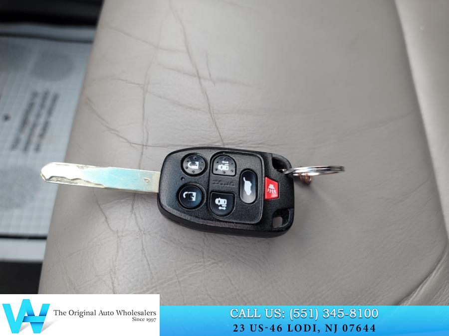 2012 Honda Odyssey 5dr EX-L w/Navi, available for sale in Lodi, New Jersey | AW Auto & Truck Wholesalers, Inc. Lodi, New Jersey 2012 Honda Odyssey 5dr EX-L w/Navi, available for sale in Lodi, New Jersey | AW Auto & Truck Wholesalers, Inc. Lodi, New Jersey