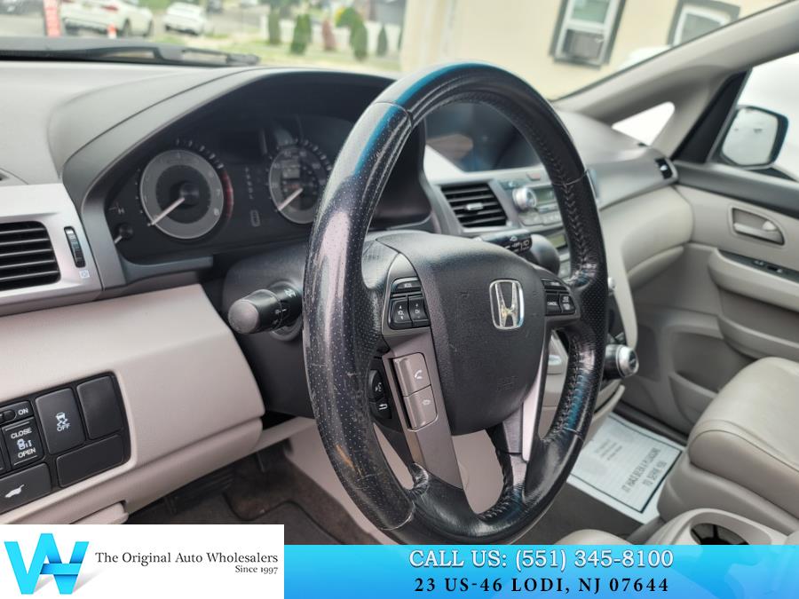 2012 Honda Odyssey 5dr EX-L w/Navi, available for sale in Lodi, New Jersey | AW Auto & Truck Wholesalers, Inc. Lodi, New Jersey 2012 Honda Odyssey 5dr EX-L w/Navi, available for sale in Lodi, New Jersey | AW Auto & Truck Wholesalers, Inc. Lodi, New Jersey