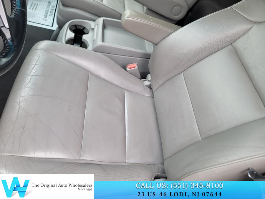 2012 Honda Odyssey 5dr EX-L w/Navi, available for sale in Lodi, New Jersey | AW Auto & Truck Wholesalers, Inc. Lodi, New Jersey 2012 Honda Odyssey 5dr EX-L w/Navi, available for sale in Lodi, New Jersey | AW Auto & Truck Wholesalers, Inc. Lodi, New Jersey