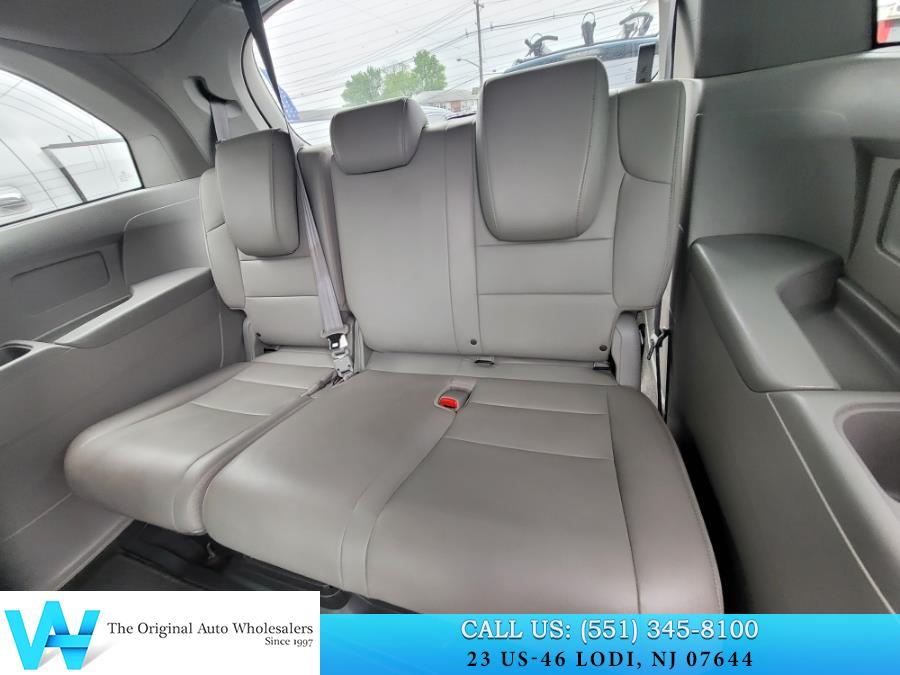 2012 Honda Odyssey 5dr EX-L w/Navi, available for sale in Lodi, New Jersey | AW Auto & Truck Wholesalers, Inc. Lodi, New Jersey 2012 Honda Odyssey 5dr EX-L w/Navi, available for sale in Lodi, New Jersey | AW Auto & Truck Wholesalers, Inc. Lodi, New Jersey