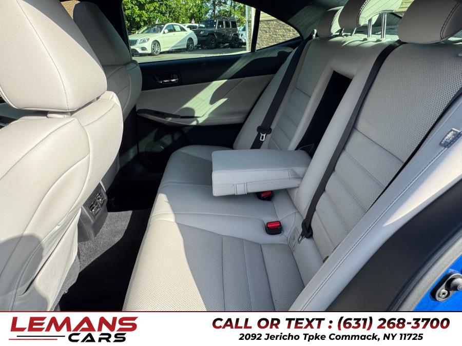 2016 Lexus IS 300 4dr Sdn AWD, available for sale in Commack, New York | Lemans Cars. Commack, New York 2016 Lexus IS 300 4dr Sdn AWD, available for sale in Commack, New York | Lemans Cars. Commack, New York