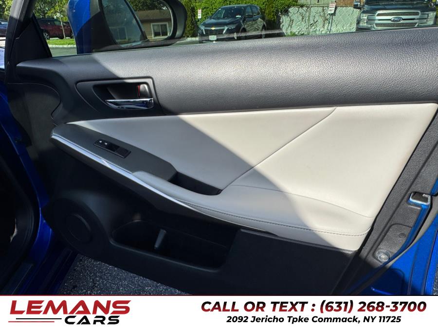 2016 Lexus IS 300 4dr Sdn AWD, available for sale in Commack, New York | Lemans Cars. Commack, New York 2016 Lexus IS 300 4dr Sdn AWD, available for sale in Commack, New York | Lemans Cars. Commack, New York