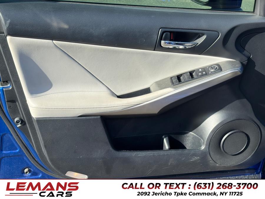 2016 Lexus IS 300 4dr Sdn AWD, available for sale in Commack, New York | Lemans Cars. Commack, New York 2016 Lexus IS 300 4dr Sdn AWD, available for sale in Commack, New York | Lemans Cars. Commack, New York