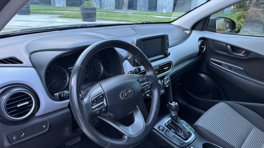 2018 Hyundai Kona SEL 2.0L Auto, available for sale in Tustin, California | Carox LLC. Tustin, California 2018 Hyundai Kona SEL 2.0L Auto, available for sale in Tustin, California | Carox LLC. Tustin, California