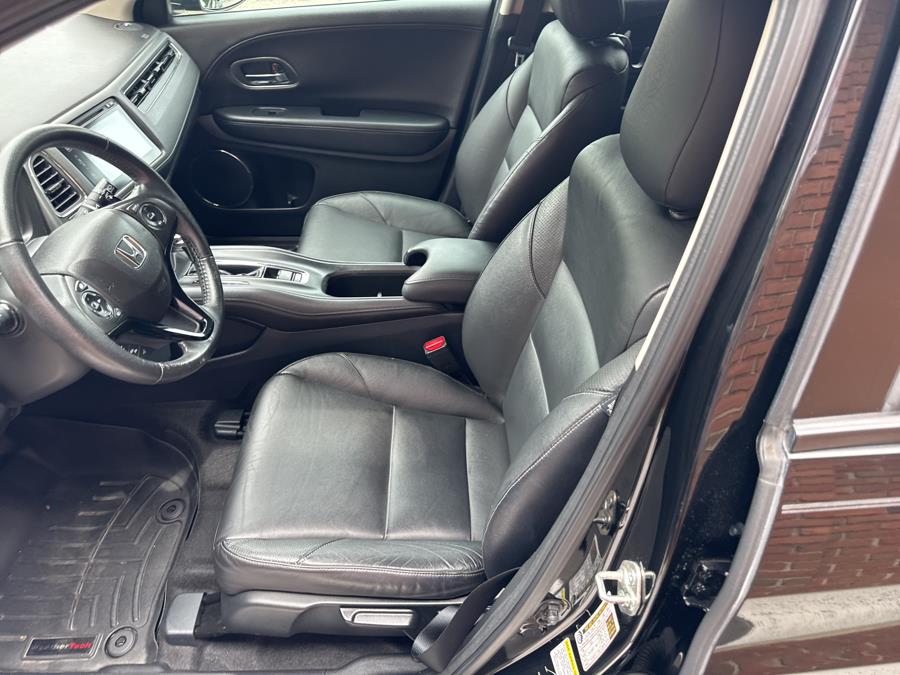 2016 Honda HR-V AWD 4dr EX-L w/Navi, available for sale in Waterbury, Connecticut | National Auto Brokers, Inc.. Waterbury, Connecticut 2016 Honda HR-V AWD 4dr EX-L w/Navi, available for sale in Waterbury, Connecticut | National Auto Brokers, Inc.. Waterbury, Connecticut