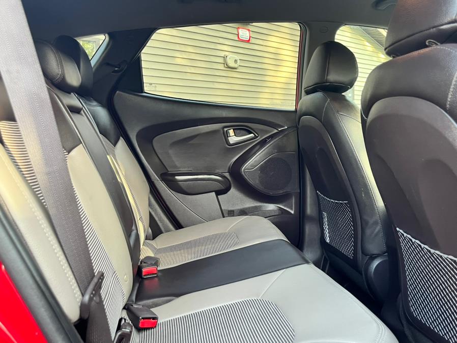 2013 Hyundai Tucson FWD 4dr Auto GLS, available for sale in Springfield, Massachusetts | Jordan Auto Sales Inc. Springfield, Massachusetts 2013 Hyundai Tucson FWD 4dr Auto GLS, available for sale in Springfield, Massachusetts | Jordan Auto Sales Inc. Springfield, Massachusetts
