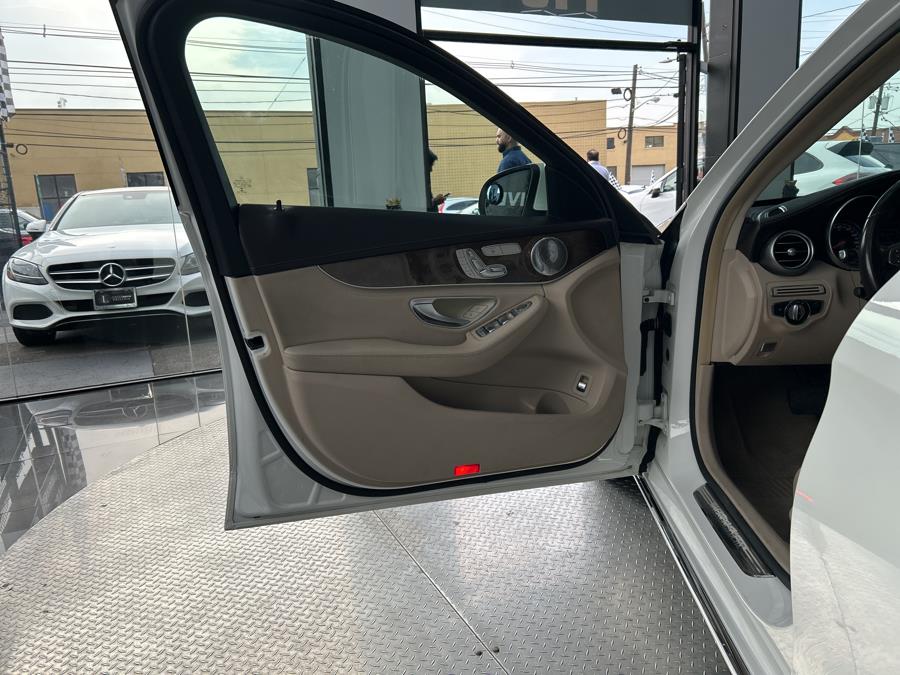 2015 Mercedes-Benz C-Class 4dr Sdn C 300 Sport 4MATIC, available for sale in Jersey City, New Jersey | Luxe Auto Galleria. Jersey City, New Jersey 2015 Mercedes-Benz C-Class 4dr Sdn C 300 Sport 4MATIC, available for sale in Jersey City, New Jersey | Luxe Auto Galleria. Jersey City, New Jersey