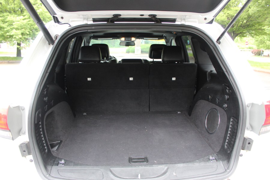 2015 Jeep Grand Cherokee 4WD 4dr Altitude, available for sale in New Britain, Connecticut | Universal Motors LLC. New Britain, Connecticut 2015 Jeep Grand Cherokee 4WD 4dr Altitude, available for sale in New Britain, Connecticut | Universal Motors LLC. New Britain, Connecticut
