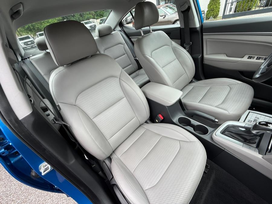 2017 Hyundai Elantra Limited 2.0L Auto (Ulsan) *Ltd Avail*, available for sale in Huntington Station, New York | Huntington Auto Mall. Huntington Station, New York 2017 Hyundai Elantra Limited 2.0L Auto (Ulsan) *Ltd Avail*, available for sale in Huntington Station, New York | Huntington Auto Mall. Huntington Station, New York