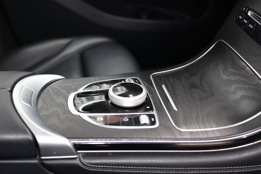 2019 Mercedes-Benz GLC GLC 300 4MATIC SUV, available for sale in Jamaica, New York | Hillside Auto Mall Inc.. Jamaica, New York 2019 Mercedes-Benz GLC GLC 300 4MATIC SUV, available for sale in Jamaica, New York | Hillside Auto Mall Inc.. Jamaica, New York