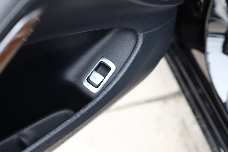 2015 Mercedes-Benz S-Class 4dr Sdn S 550 4MATIC, available for sale in Jamaica, New York | Hillside Auto Mall Inc.. Jamaica, New York 2015 Mercedes-Benz S-Class 4dr Sdn S 550 4MATIC, available for sale in Jamaica, New York | Hillside Auto Mall Inc.. Jamaica, New York