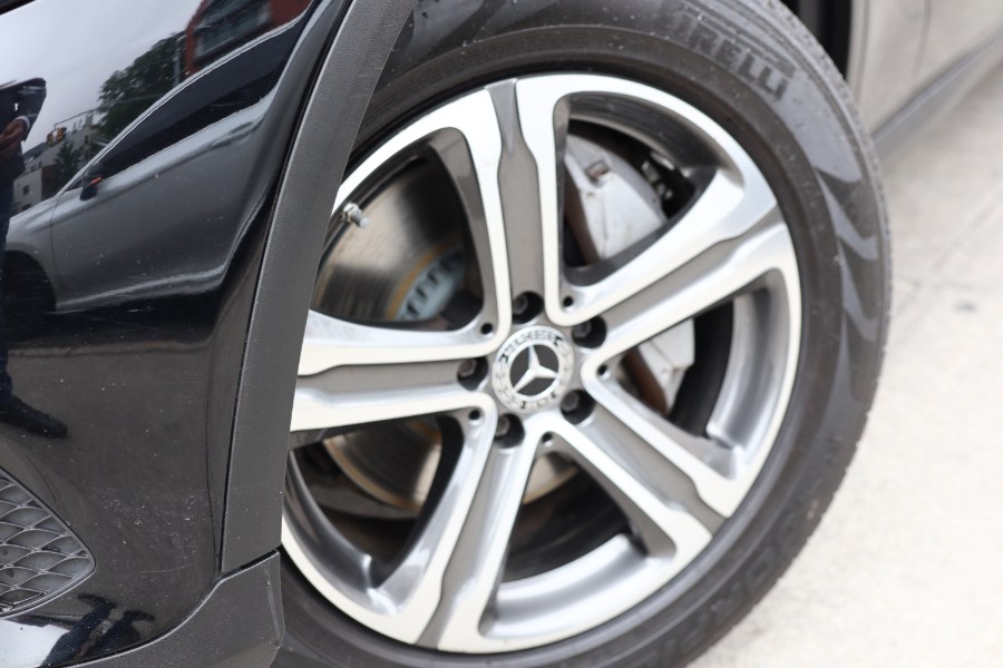 2017 Mercedes-Benz GLC GLC 300 4MATIC SUV, available for sale in Jamaica, New York | Hillside Auto Mall Inc.. Jamaica, New York 2017 Mercedes-Benz GLC GLC 300 4MATIC SUV, available for sale in Jamaica, New York | Hillside Auto Mall Inc.. Jamaica, New York