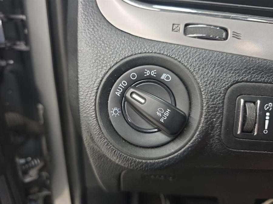 2020 Dodge Journey Crossroad FWD, available for sale in West Haven, Connecticut | Auto Fair Inc.. West Haven, Connecticut 2020 Dodge Journey Crossroad FWD, available for sale in West Haven, Connecticut | Auto Fair Inc.. West Haven, Connecticut