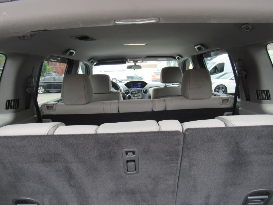 2014 Honda Pilot EX, available for sale in Worcester, Massachusetts | Hilario's Auto Sales Inc.. Worcester, Massachusetts 2014 Honda Pilot EX, available for sale in Worcester, Massachusetts | Hilario's Auto Sales Inc.. Worcester, Massachusetts