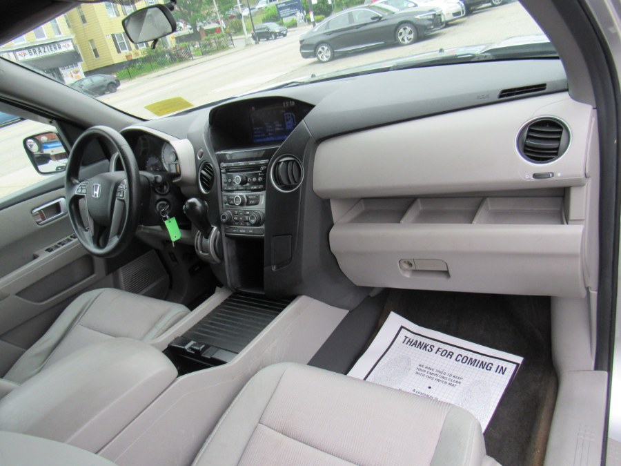 2014 Honda Pilot EX, available for sale in Worcester, Massachusetts | Hilario's Auto Sales Inc.. Worcester, Massachusetts 2014 Honda Pilot EX, available for sale in Worcester, Massachusetts | Hilario's Auto Sales Inc.. Worcester, Massachusetts
