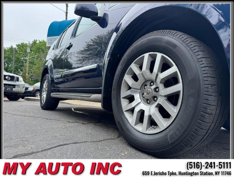 2011 Nissan Pathfinder 4WD 4dr V6 LE, available for sale in Huntington Station, New York | My Auto Inc.. Huntington Station, New York 2011 Nissan Pathfinder 4WD 4dr V6 LE, available for sale in Huntington Station, New York | My Auto Inc.. Huntington Station, New York