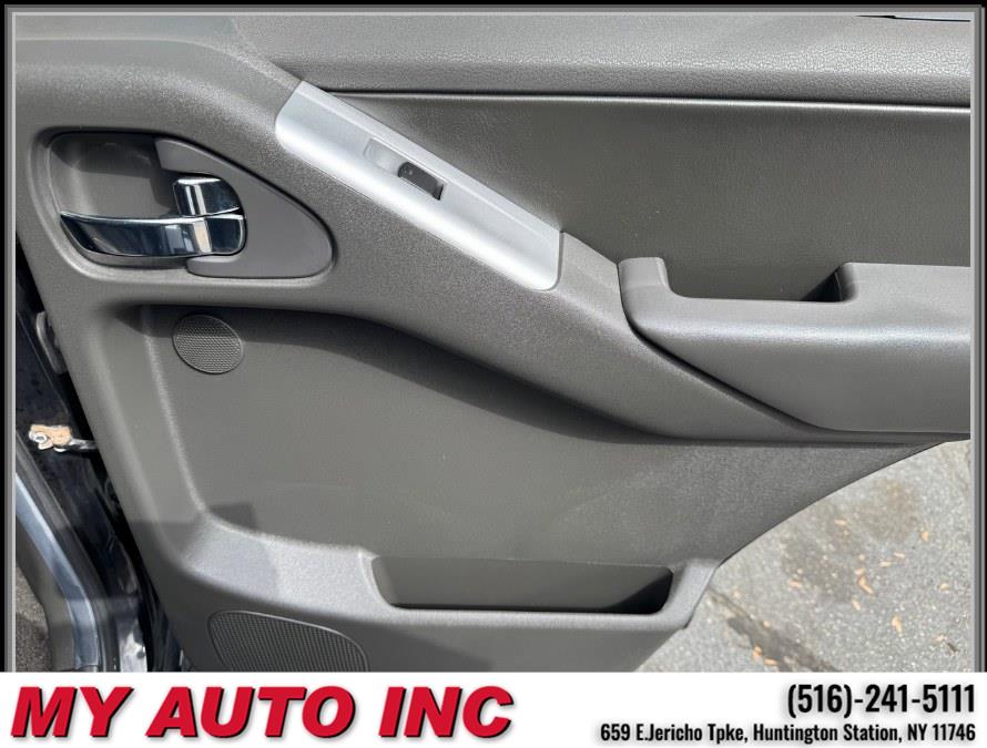 2012 Nissan Pathfinder 4WD 4dr V6 Silver, available for sale in Huntington Station, New York | My Auto Inc.. Huntington Station, New York 2012 Nissan Pathfinder 4WD 4dr V6 Silver, available for sale in Huntington Station, New York | My Auto Inc.. Huntington Station, New York