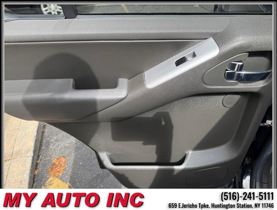 2012 Nissan Pathfinder 4WD 4dr V6 Silver, available for sale in Huntington Station, New York | My Auto Inc.. Huntington Station, New York 2012 Nissan Pathfinder 4WD 4dr V6 Silver, available for sale in Huntington Station, New York | My Auto Inc.. Huntington Station, New York